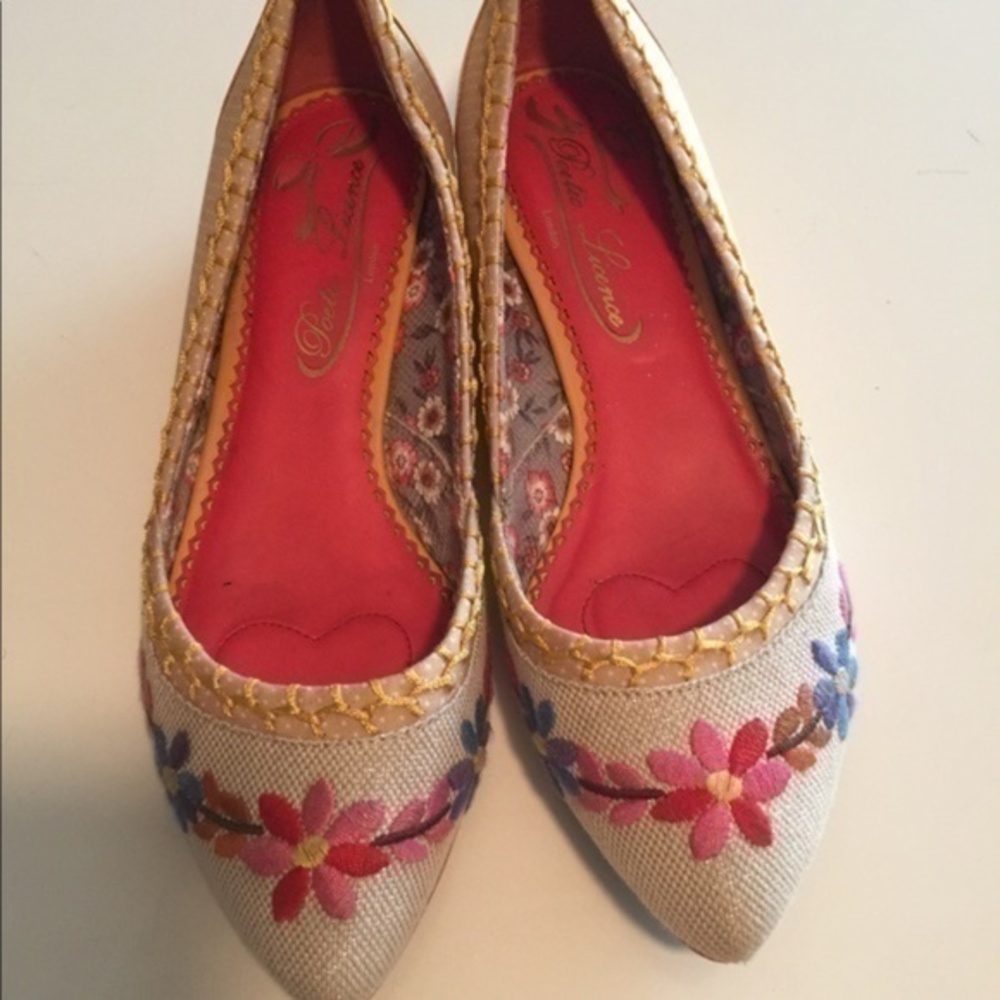 Women's Anthropologie embroidered yellow flats 7
